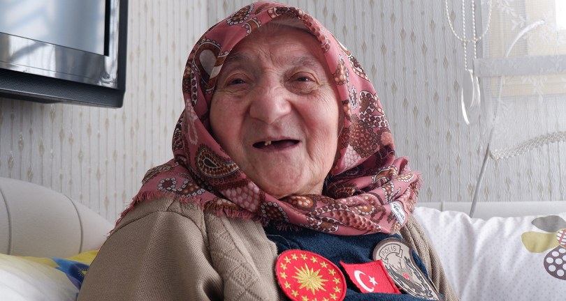 Erzurumlu asırlık çınar Aliye Nine’nin Erdoğan sevgisi