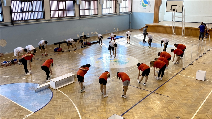 Geleceğin milli sporcuları spor liselerine ücretsiz kursla hazırlanıyor
