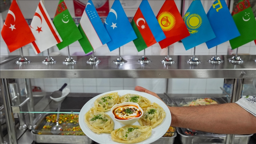 Orta Asya mutfağını İzmir’e taşıdı