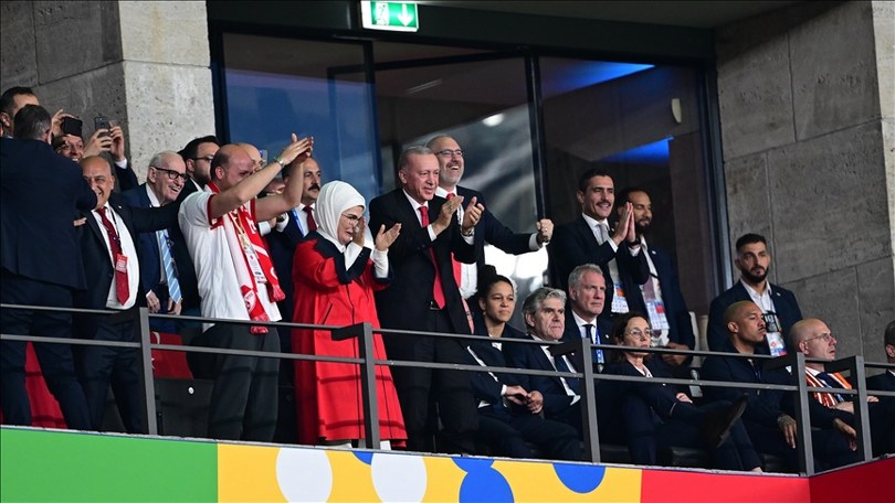 Cumhurbaşkanı Erdoğan, Türkiye-Hollanda maçında milli takımı yalnız bırakmadı