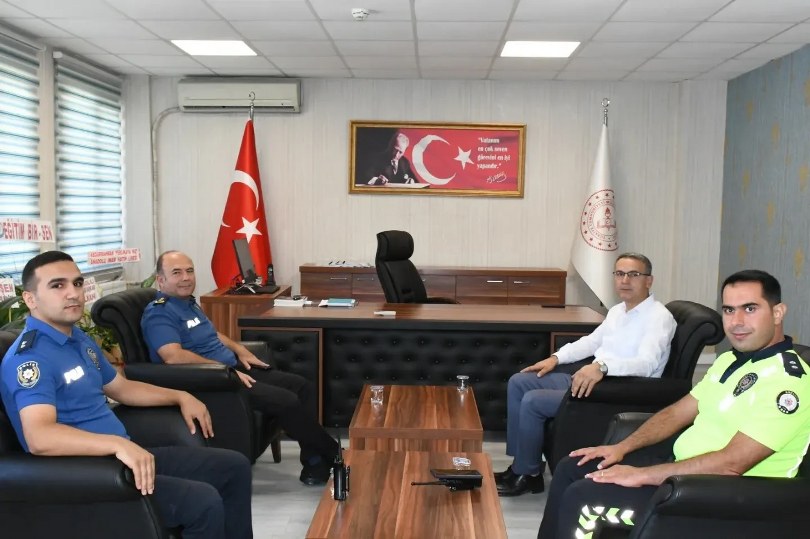 Safranbolu İlçe Emniyet Müdürü’nden Eğitim Müdürü’ne Tebrik Ziyareti