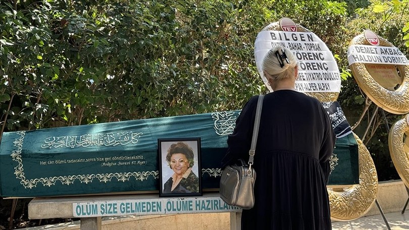Sevil Üstekin son yolculuğuna uğurlandı