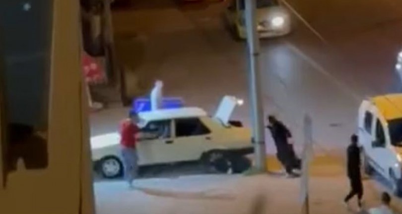 Konya’da anne ve kızı sokak ortasında silahlı saldırıya uğradı… O anlar kamerada