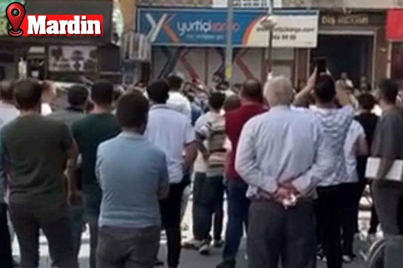 Nusaybin’de bir grup, telefonları Yurtiçi Kargo’da yakalandığı iddiasıyla çalışanlara saldırdı