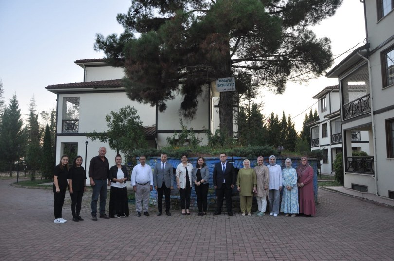 Süreyya Yavuz, Güleç Çocuk Evleri Sitesi’ni Ziyaret Etti