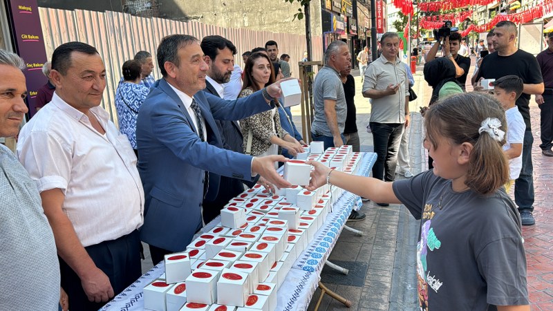 AK Parti Karabük Teşkilatı Vatandaşların Kandilini Kutladı