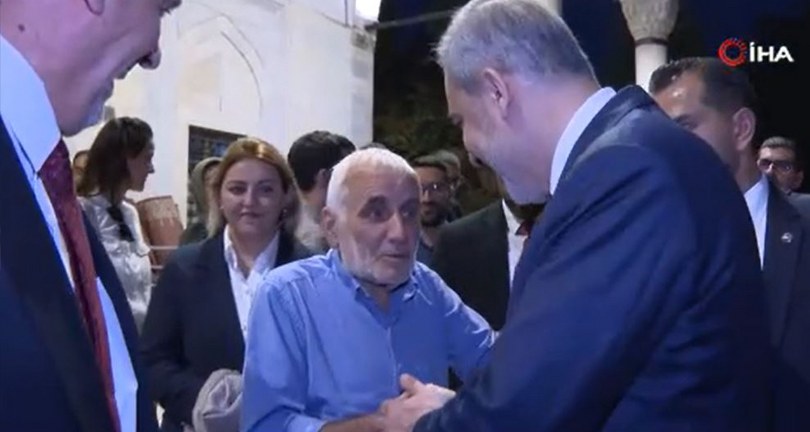 Dışişleri Bakanı Fidan, Üsküp’te Ensar Vakfı ve Köprü Derneği’ni ziyaret etti