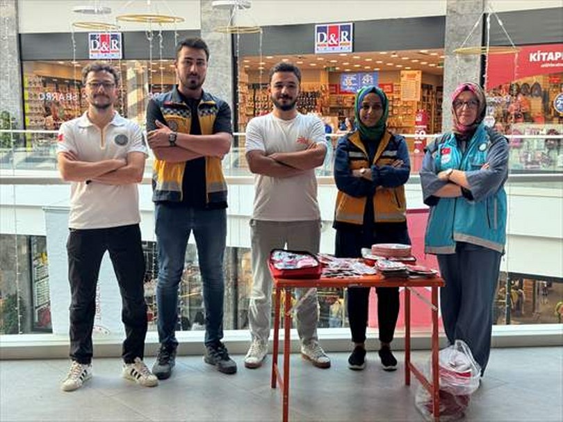 Kastamonu’da sosyal deneyde nefes borusuna yemek kaçan kişiye vatandaşlar müdahale etti