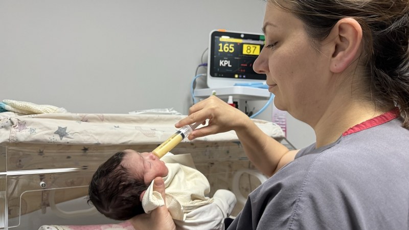 “Anne sütü hayati ve mucizevi bir besindir”