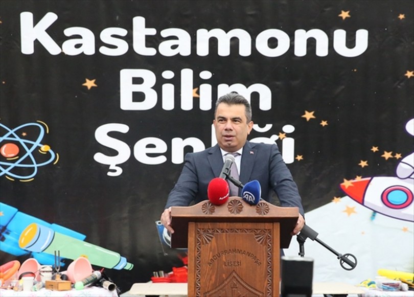 Kastamonu’da TÜBİTAK 4007 Bilim Şenliği başladı