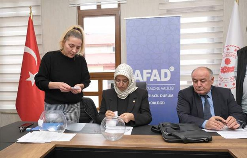 Bozkurt’ta selden zarar görenler için yapılan TOKİ konutlarının kurası çekildi