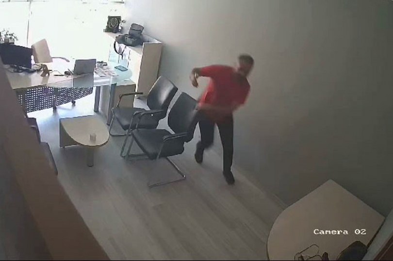 Elazığ’da deprem anı kamerada