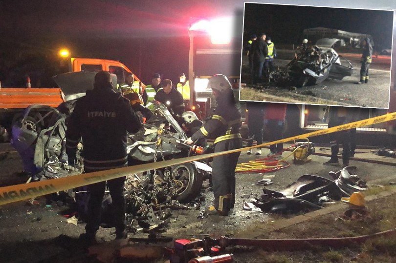 Tekirdağ’da feci kaza… Otomobil iş makinesine arkadan çarptı: 5 ölü