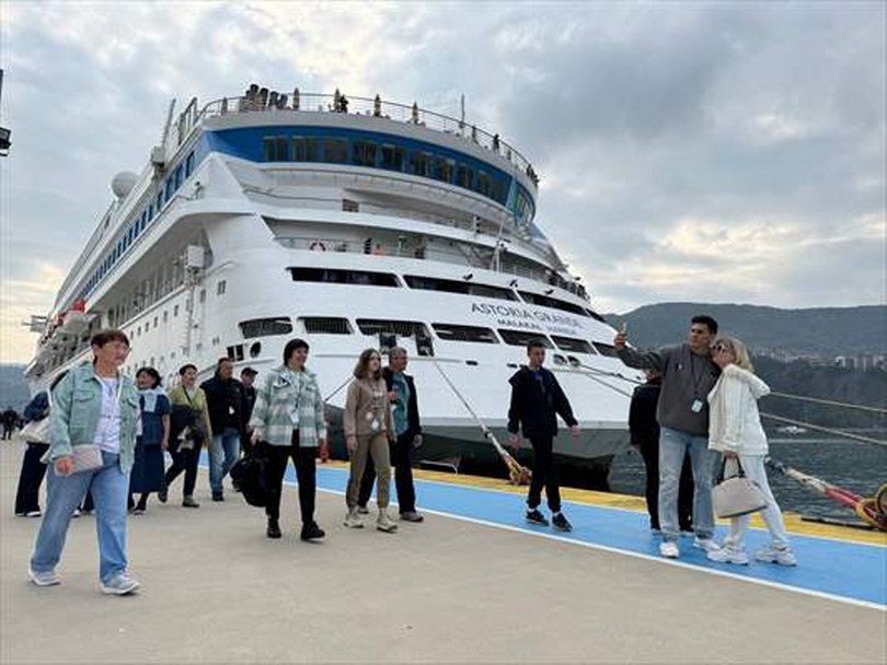 Rusya’dan 1051 kruvaziyer yolcusu Amasra’ya geldi