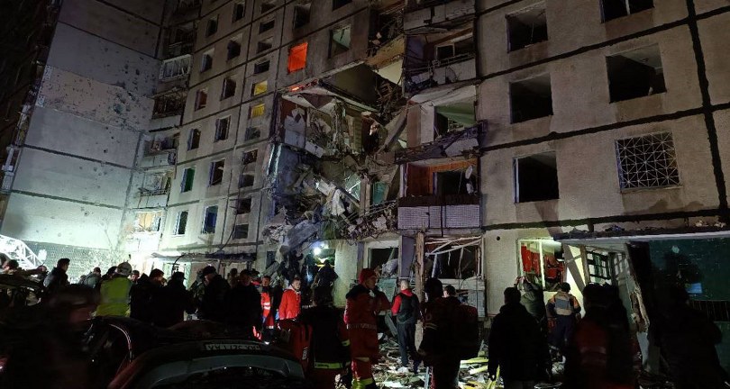 Rusya Harkov’da sivillerin bulunduğu binayı hedef aldı: 1 ölü