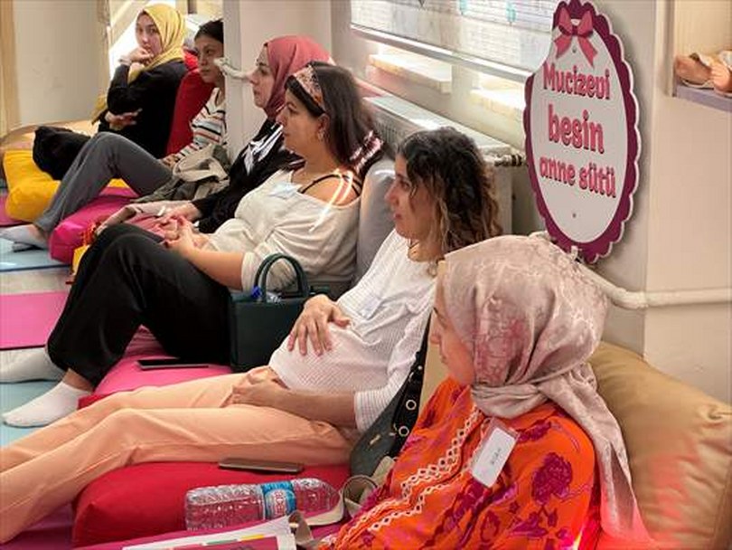 Anne adayları “Gebe Okulu”nda hamilelik ve doğum süreciyle ilgili bilgilendiriliyor