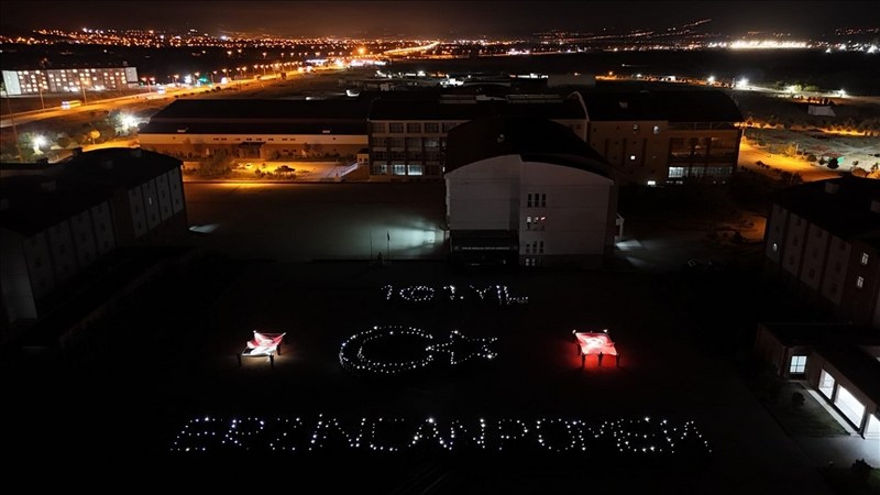 Cumhuriyet’in 101. yılına özel ışıklı koreografi