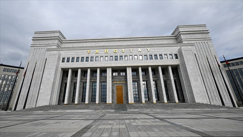 Yargıtay “midesiz” sözcüğünü hakaret saymadı