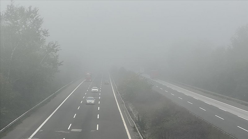 Anadolu Otoyolu’nda sis etkili oldu