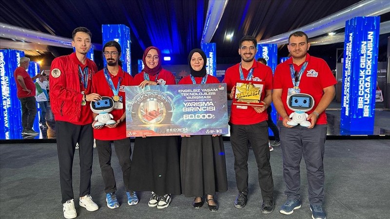 “Sosyal robot” TEKNOFEST’te sergileniyor