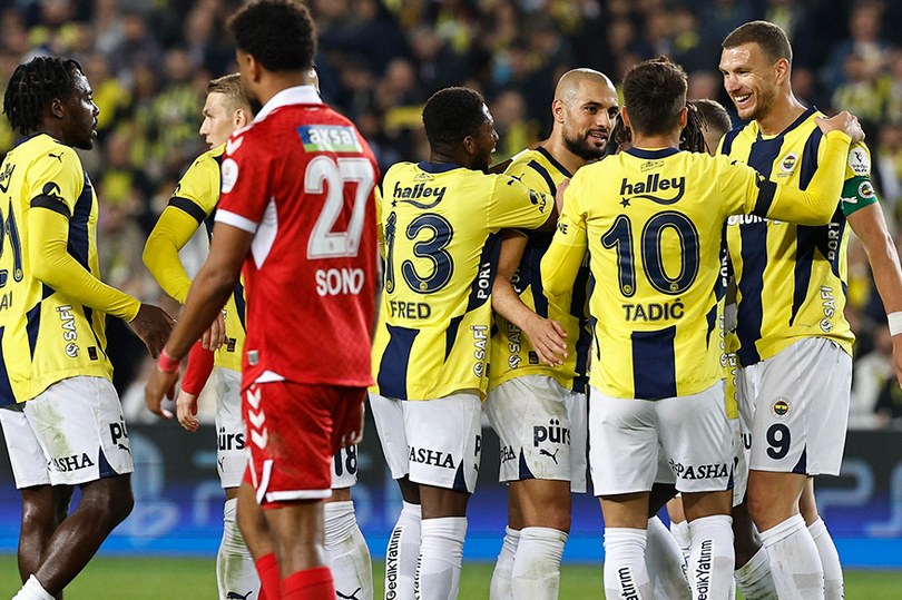 Fenerbahçe, Kadıköy’de 4 golle kazandı!