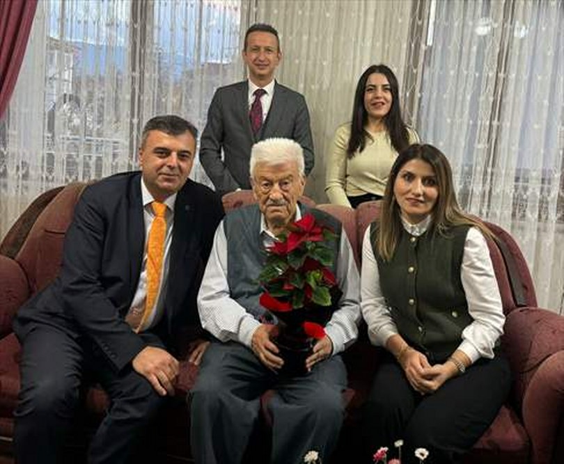 Müdür Öncü, Bolu’daki Emekli Öğretmenlerle Bir Araya Geldi