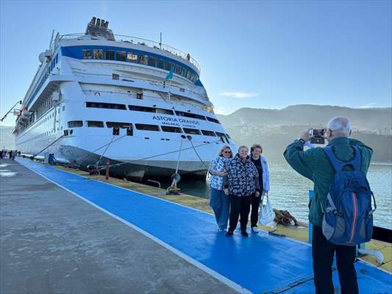 “Astoria Grande” kruvaziyeri Amasra’ya yılın son seferini yaptı