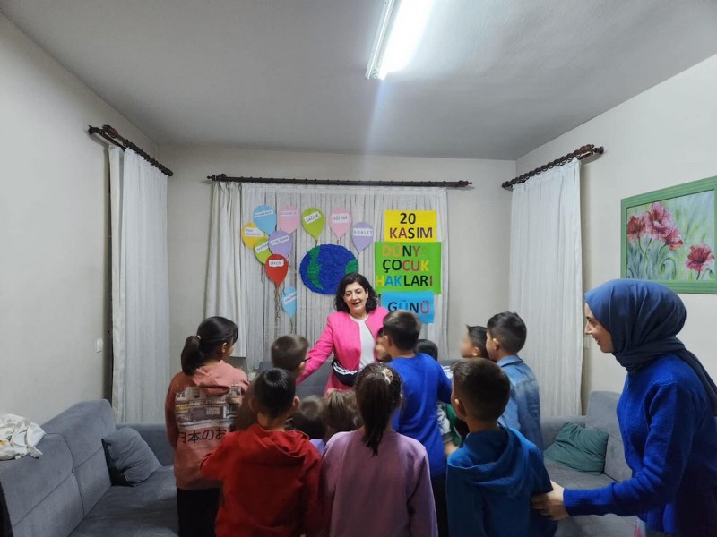 Süreyya Yavuz’dan Çocuklara Ziyaret
