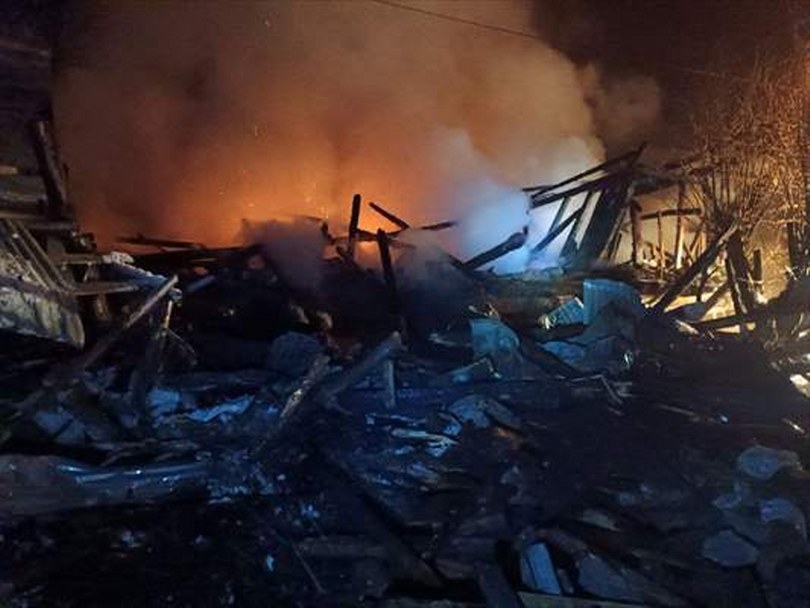 Tosya’da Ev Yangını: 1 Yaralı, 2 Kişi Kayıp