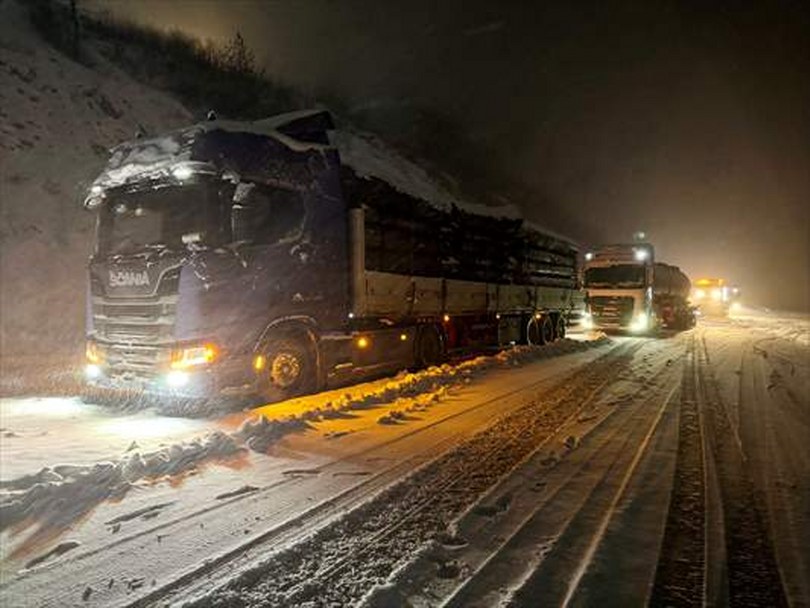 Kastamonu-Ankara Kara Yolu, Ilgaz’da Kar Yağışı Nedeniyle Kapandı
