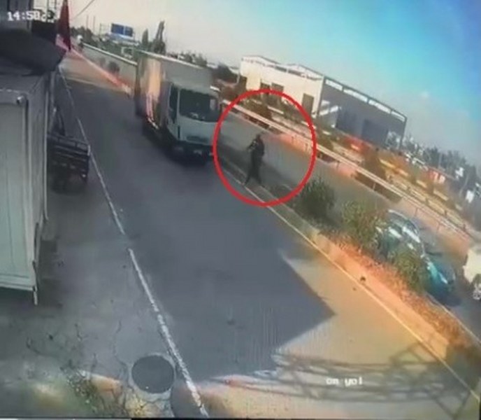 Dalgınlığı yüzünden canından oldu