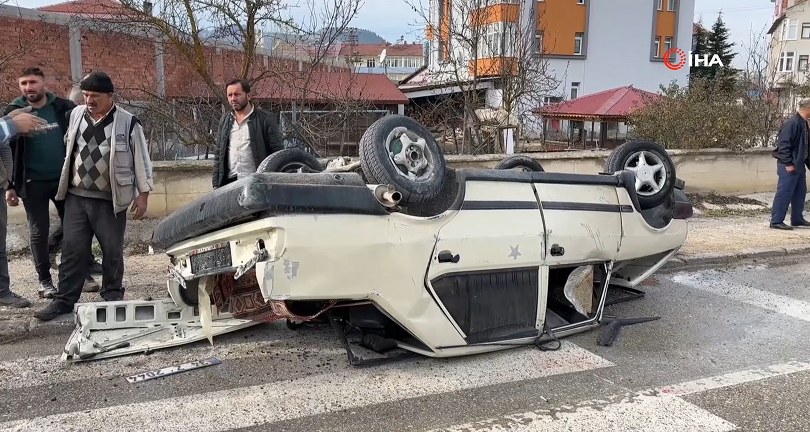 Kastamonu’da Fiat-Tofaş Takla Attı, 2 Kişi Yaralandı