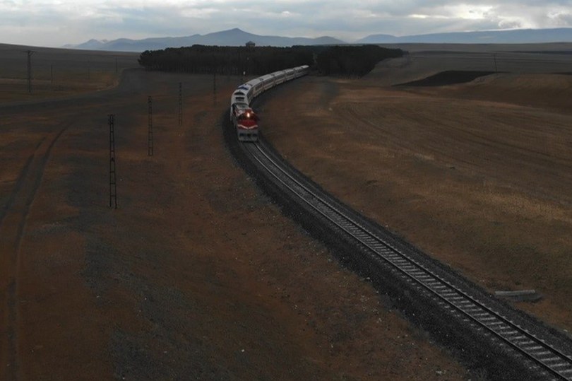 Turistik Doğu Ekspresi Biletleri Kısa Sürede Tükendi, Kars’ta Rezervasyon Yoğunluğu Yaşanıyor
