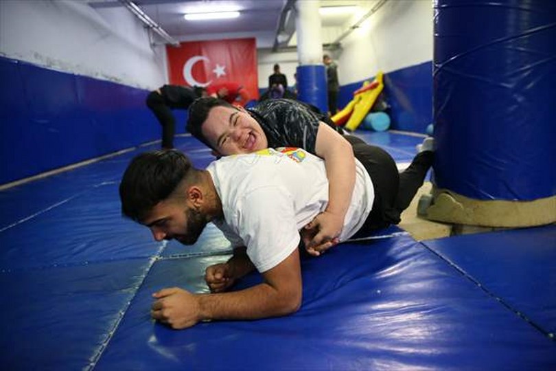 Güreş Aşkı Down Sendromlu Gence Umut Oldu