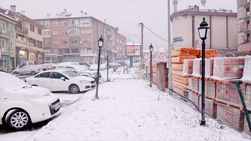 Bolu’nun Gerede ilçesi beyaza büründü