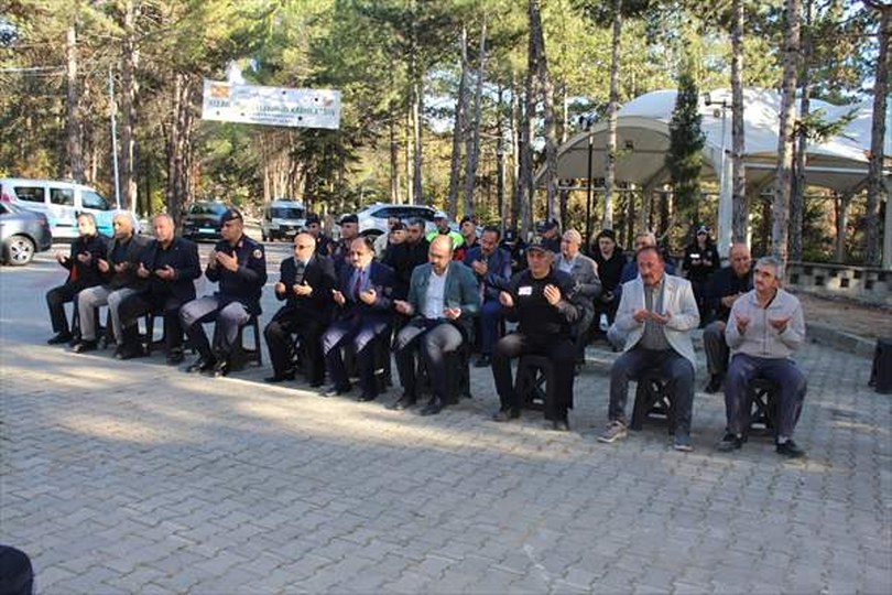 Tosya’da şehit İsmail Dalıkırık kabri başında anıldı