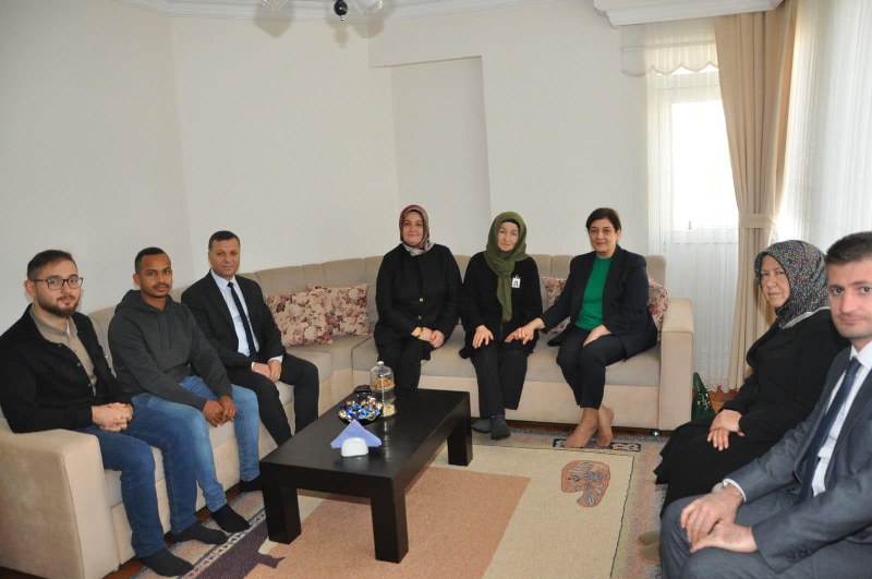 Süreyya Yavuz, Şehit Ailelerini Ziyaret Etti