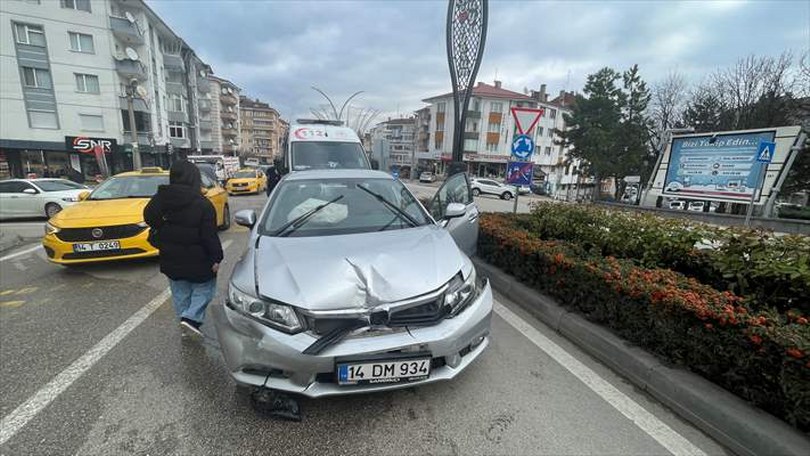 Bolu’da otomobille çarpışan cipin sürücüsü yaralandı