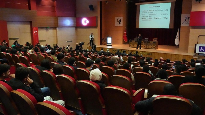 KBÜ’de “Mevlânâ’da Merhamet Eğitimi” Konferansı Gerçekleştirildi