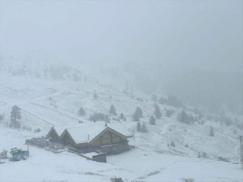 Kartalkaya’da kar yağışı aralıklarla etkili oldu