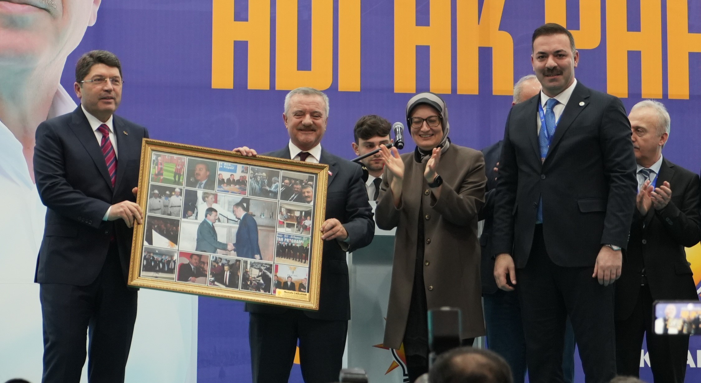 Bakan Tunç: “Demokratik, sivil, katılımcı bir anayasayı milletimize hediye etmek zorundayız”