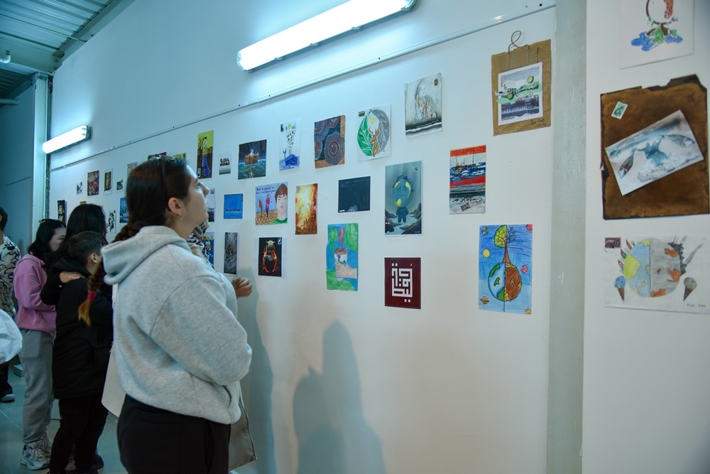 İklim krizine ‘posta sanatı’ ile dikkat çektiler