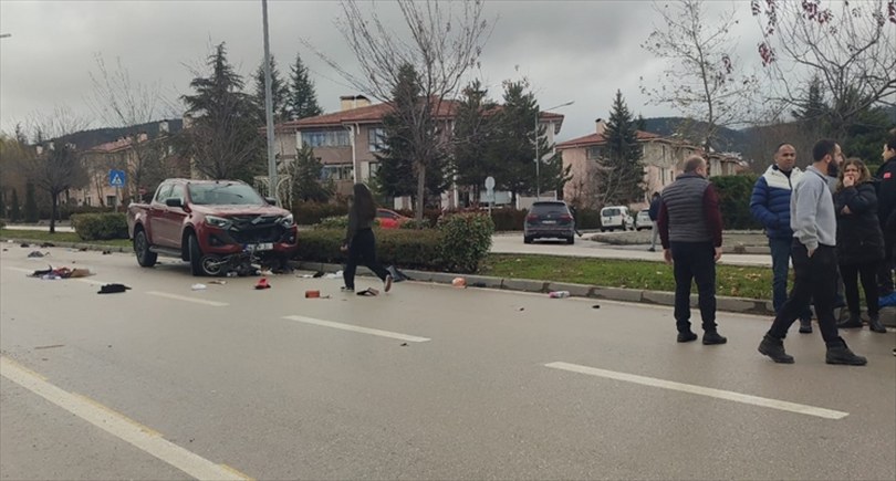 Bolu’da kamyonetin çarptığı elektrikli motosikletin sürücüsü öldü