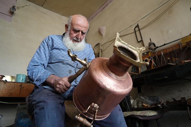 Samsunlu Ustanın Semaverleri 20 Bin TL’ye Alıcı Buluyor