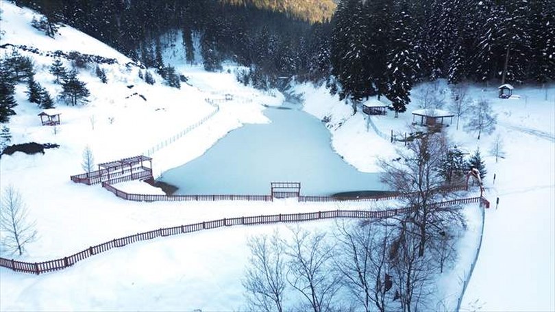 Bozkurt’ta Karın Ardından Deresökü Orman Parkı Büyüledi