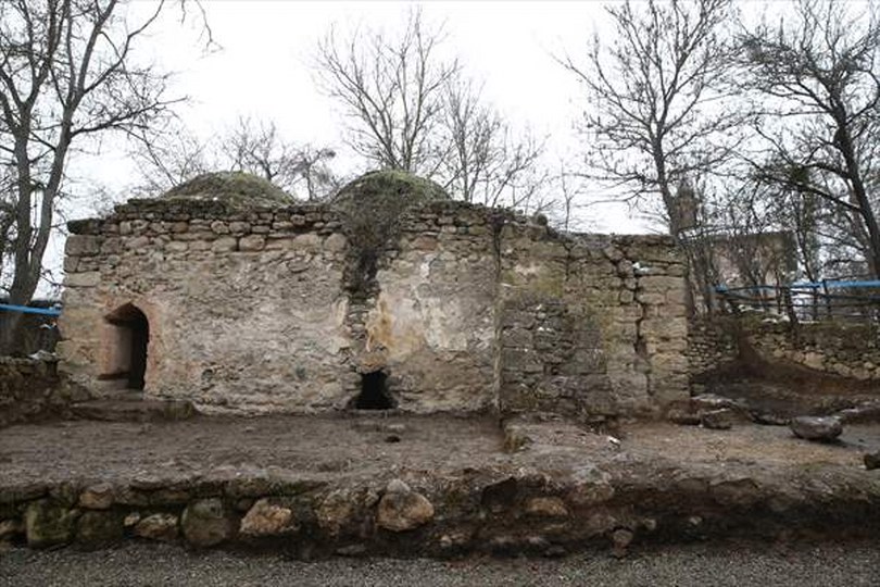 UNESCO Listesi’ndeki Mahmutbey Camisi’nin yanındaki hamamda kurtarma kazısı yapılıyor