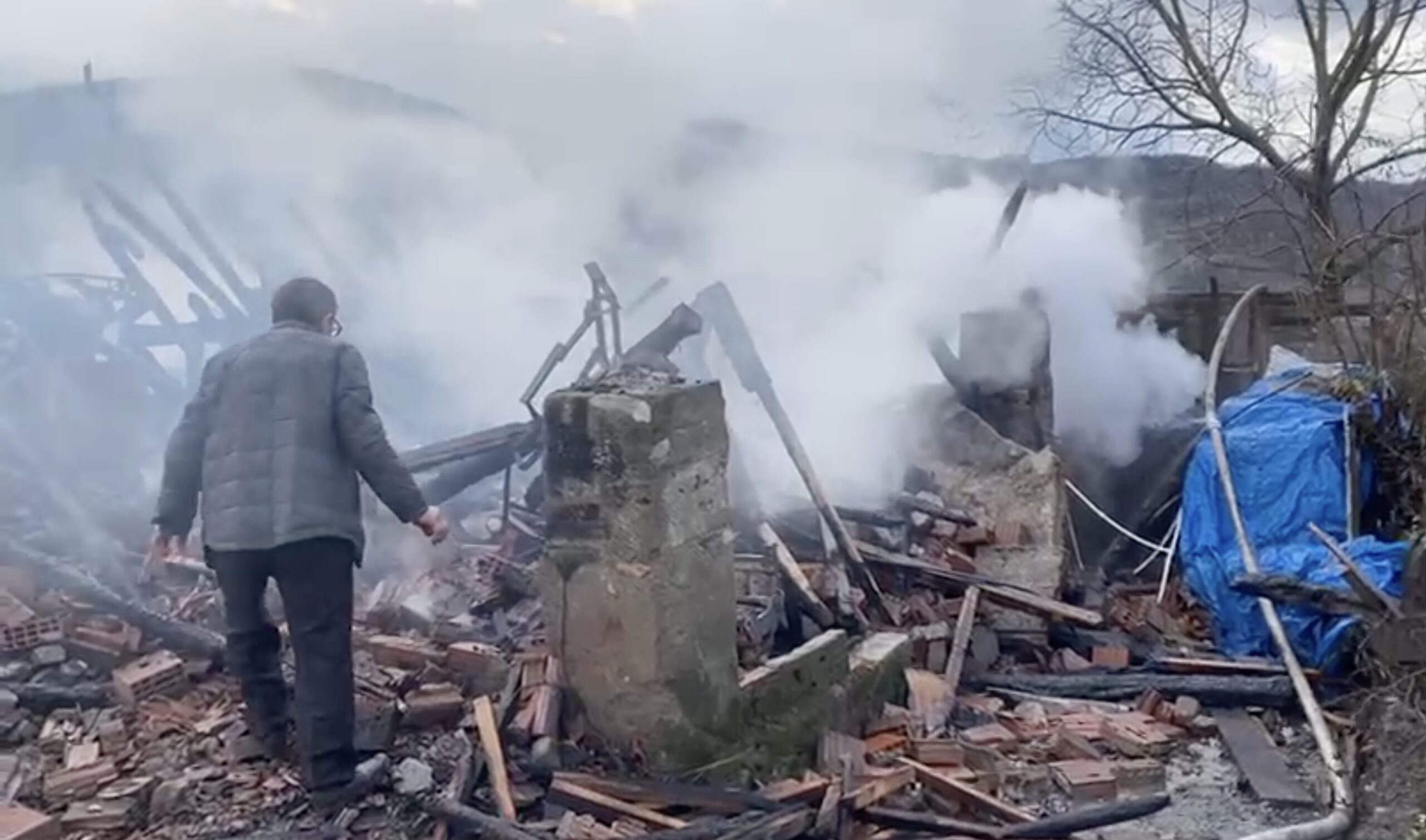 Cide’de Ev Yangını: Ev Kullanılamaz Hale Geldi