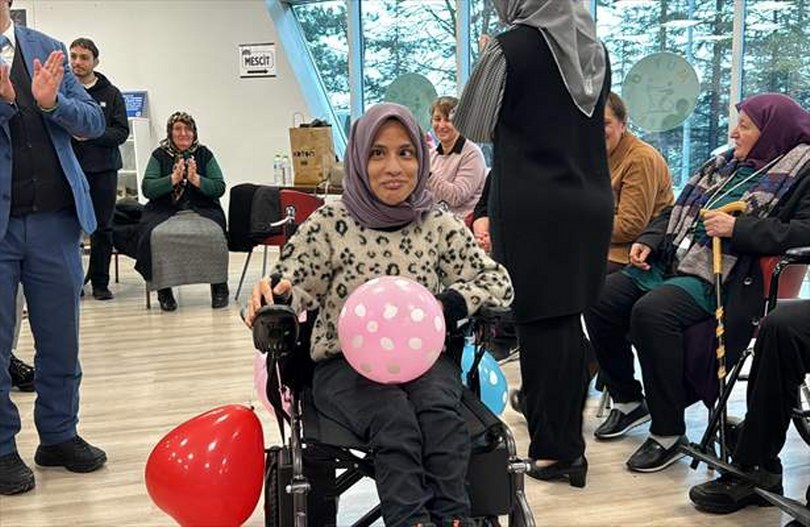 Üniversite öğrencisinin proje ödevi 2 özel bireyi akülü sandalyeye kavuşturdu