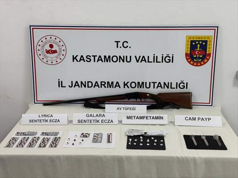 Kastamonu’da uyuşturucu operasyonunda 5 zanlı yakalandı