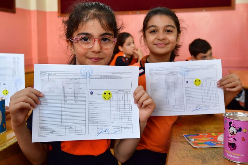 20 milyon öğrenci karnelerini aldı